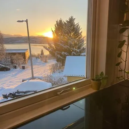 Hus Med Hoy Standard, Sauna! 빌라 트롬쇠